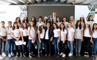 Mercedes-Benz Türk'ten "Her Kızımız Bir Yıldız" projesi