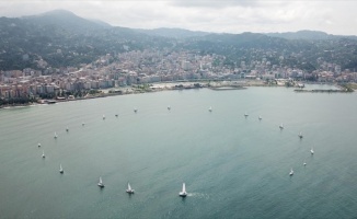 Yatçılar Rize'nin Gündoğdu Limanı'na demir attı