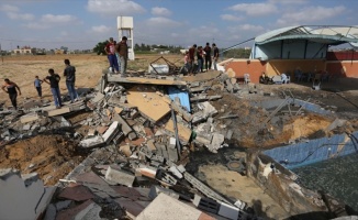 İsrail Gazze&#039;de 150 noktayı vurdu
