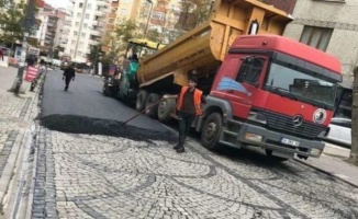 Kartal&#039;da &quot;ziftlenip asfaltlanan yol” ortalığı karıştırdı! Tepki ve açıklamalar peş peşe...