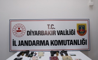Diyarbakır’da 2 terörist etkisiz hale getirildi
