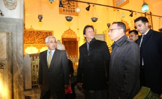 Pakistan Başbakanı hayranı olduğu  Mevlana&#039;nın Müzesi’ni ziyaret etti