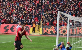 5 gollü maçta kazanan Eskişehir