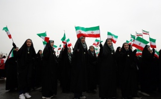 Milyonlarca İranlı sokağa aktı: Devrime Bağlıyız!..