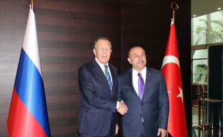 Çavuşoğlu Rus mevkidaşı Lavrov ile bir araya geldi