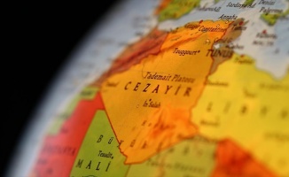 Cezayir basınında &#039;Buteflika görev süresini uzattı&#039; yorumları
