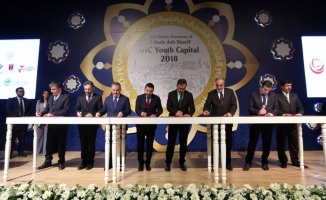 'İslam Dünyası Gençlik Başkenti' unvanını Doha devraldı