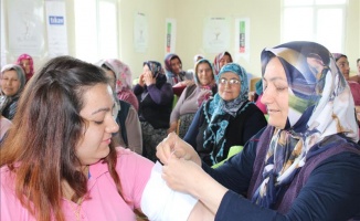 Kırsal bölgelerdeki kadınlara sağlık eğitimi