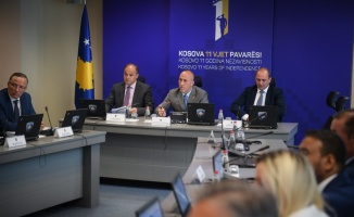 Arnavutlara hakaret eden Kosovalı Sırp bakan görevden alındı