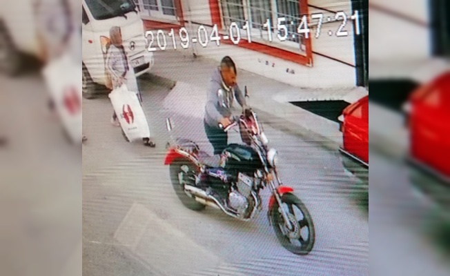 Motosiklet hırsızı kamerada