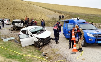 Nişanlısıyla tartışan sürücü felakete yol açtı: 2 ölü