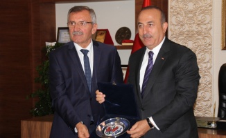 &quot;Oy veren vermeyen herkesi hizmetlerimizle kucaklayacağız&quot;