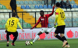 Spor Toto 1. Lig: İstanbulspor: 2 - Eskişehirspor: 1