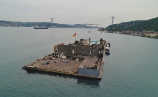 Galatasaray Adası sökülmeye başlandı