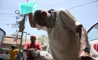 Karaçi’de sıcaklık artışı yüzünden acil durum ilan edildi