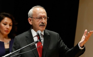 'Karamsar tablo çizdim ama karamsar değilim'
