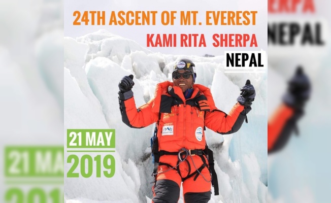 Nepalli dağcı 24’üncü kez Everest’in zirvesinde