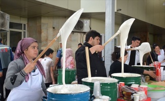 Özbeklerin Ramazan tatlısı &#039;Nişalda&#039;