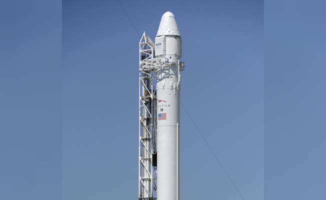 Rüzgar Falcon 9 roketinin fırlatılmasını erteletti