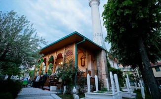 Saraybosna&#039;nın tarihi camisinde &#039;mahalle iftarı&#039;
