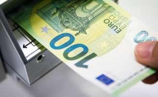 Yeni 100 ve 200 Euro’lar dolaşıma girdi