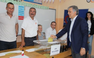 Abdullah Gül oyunu kullandı