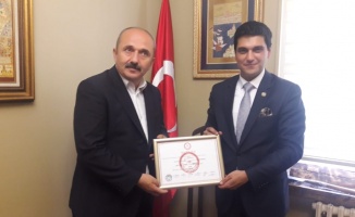 Eyüp Aytekin mazbatasını aldı