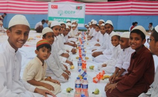 İDDEF&#039;ten 450 bin kişiye iftar