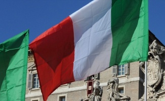 İtalya'da koalisyon hükümeti 'şimdilik' devam kararı aldı