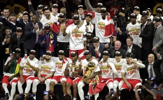 NBA’de şampiyon Toronto Raptors