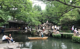 Tarihi Çin bahçelerine turist akını