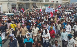 Yemenliler BAE işgaline karşı sokakta