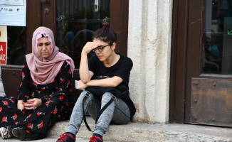 YKS’ye geç kaldı, sınava giremeyince gözyaşlarına boğuldu