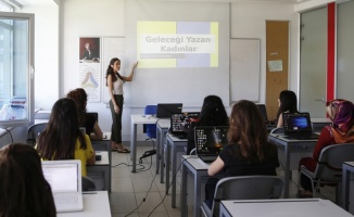 “Geleceği Yazan Kadınlar Projesi“ Business Call to Action ağına katılıyor