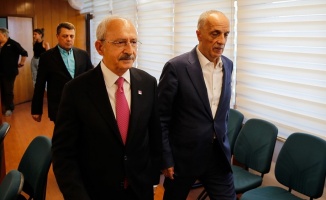 Kılıçdaroğlu Türk-İş&#039;i ziyaret etti