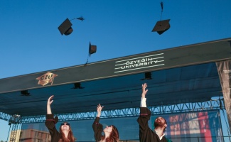 Özyeğin Üniversitesi mezuniyet töreni
