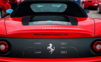 Ferrari F8 Spider&#039;ı tanıttı