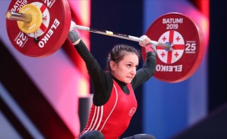 Milli halterci Şaziye Erdoğan dünya şampiyonu