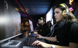 e-sporun cirosu 906 milyon dolar oldu