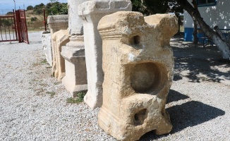 Parion'da bin 900 yıllık 'anıt mezar kitabesi' bulundu