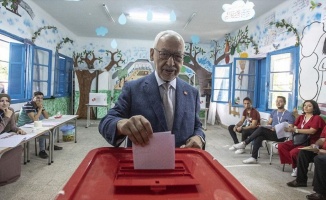 Tunus'ta Nahda çok parçalı parlamentoda koalisyon arayacak