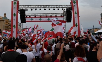 7 soruda Lübnan'daki kitlesel gösteriler