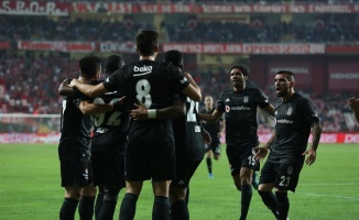 Beşiktaş karabulutları dağıttı