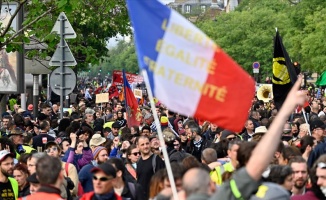 Fransa&#039;da sarı yeleklilerin gösterileri 52. haftasında