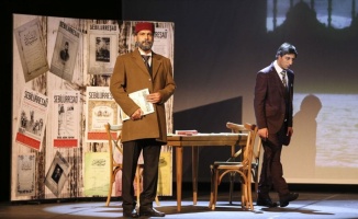 Mehmet Akif Ersoy&#039;un hayatı tiyatro sahnesinde