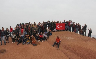 Öğretmenler Günü&#039;nü Kızıldağ&#039;ın zirvesinde kutladılar
