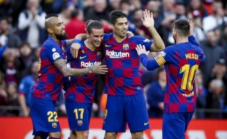 Barcelona, Deportivo Alaves&#039;i evinde 4-1 yenerek liderliğini korudu