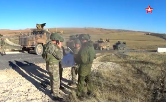 Suriye&#039;nin kuzeyinde Rus-Türk askeri ortak devriyesi kameralara yansıdı