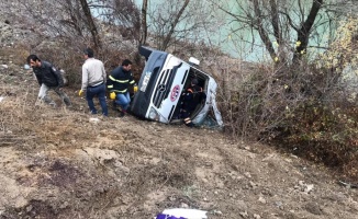 Yozgat'ta sporcuları taşıyan minibüs devrildi: 1 ölü 15 yaralı