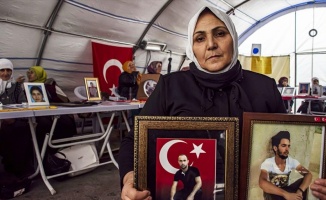 Diyarbakır annelerinden Çiftçi: Annelerini televizyonda gören çocuklar terör örgütünden kaçmaya başladı